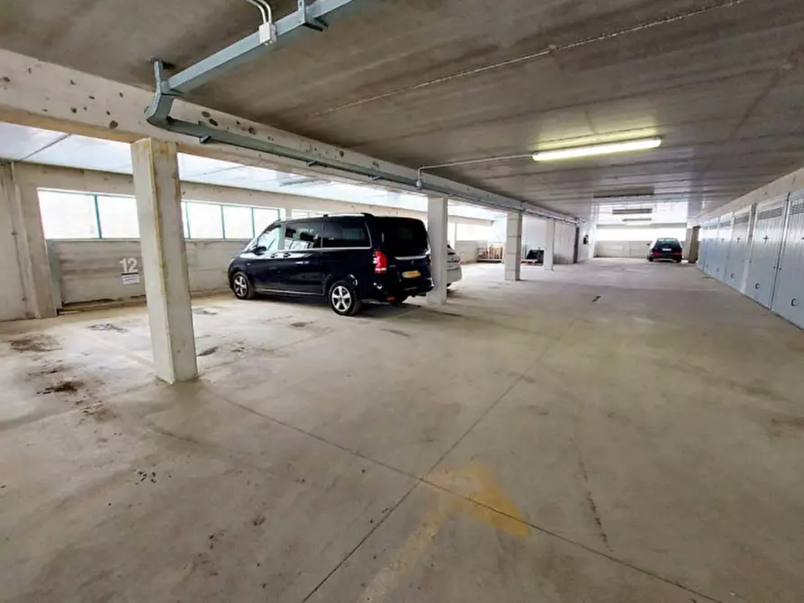 Immagine 5 di Posto auto in vendita  in Motta di sotto, N. snc a Campodolcino