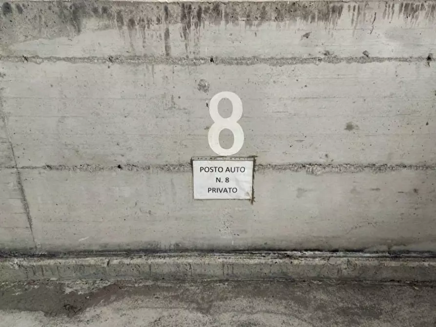 Immagine 2 di Posto auto in vendita  in Motta di sotto, N. snc a Campodolcino