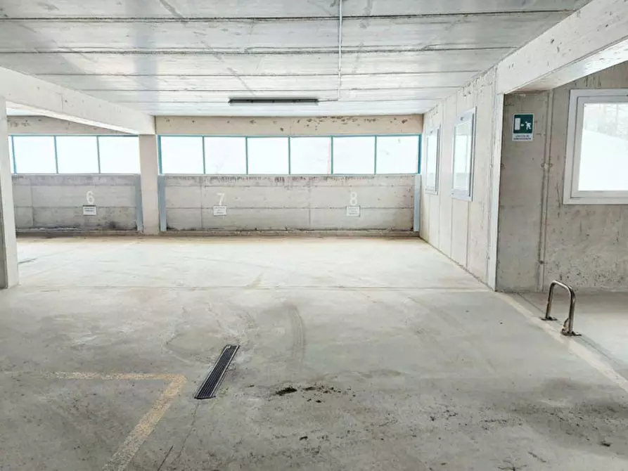 Immagine 4 di Posto auto in vendita  in Motta di sotto, N. snc a Campodolcino