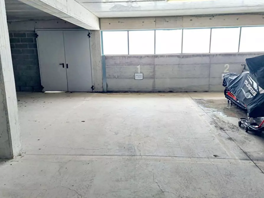 Immagine 1 di Posto auto in vendita  in Motta di sotto, N. snc a Campodolcino