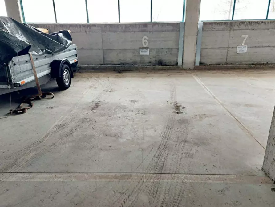 Immagine 1 di Posto auto in vendita  in Motta di sotto, N. snc a Campodolcino