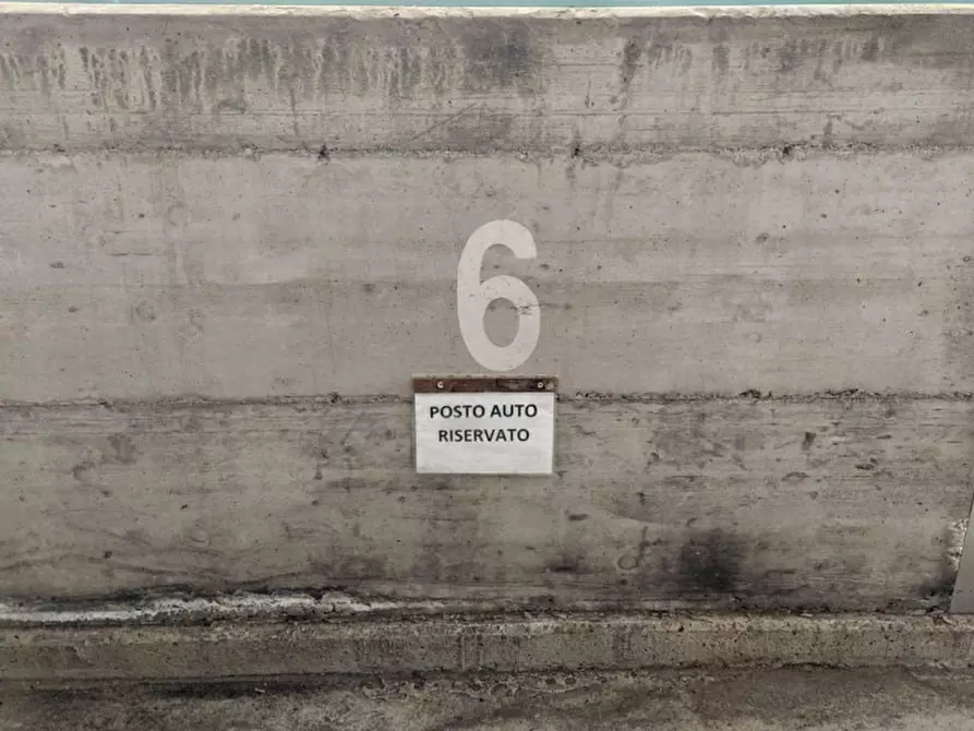 Immagine 2 di Posto auto in vendita  in Motta di sotto, N. snc a Campodolcino