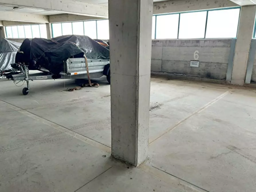 Immagine 5 di Posto auto in vendita  in Motta di sotto, N. snc a Campodolcino