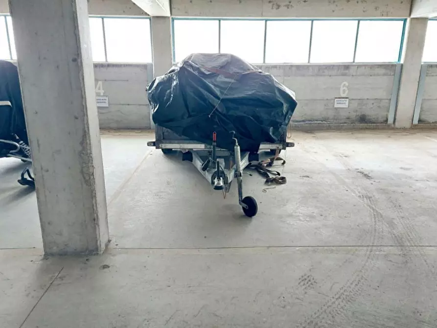 Immagine 1 di Posto auto in vendita  in Motta di sotto, N. snc a Campodolcino