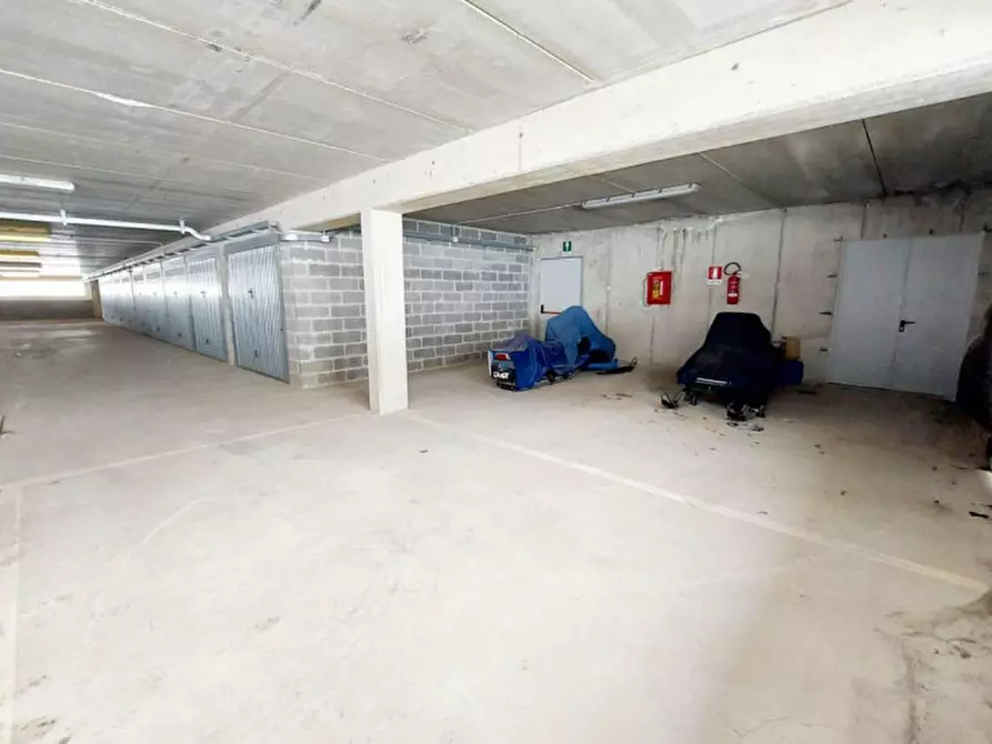 Immagine 2 di Posto auto in vendita  in Motta di sotto, N. snc a Campodolcino