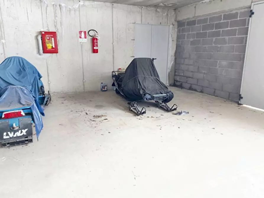 Immagine 4 di Posto auto in vendita  in Motta di sotto, N. snc a Campodolcino