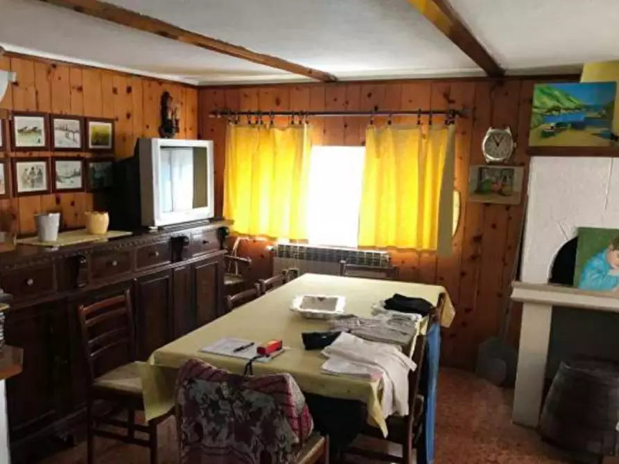 Immagine 10 di Appartamento in vendita  in Via Pietro Gobertti, N. 16 a Lovere