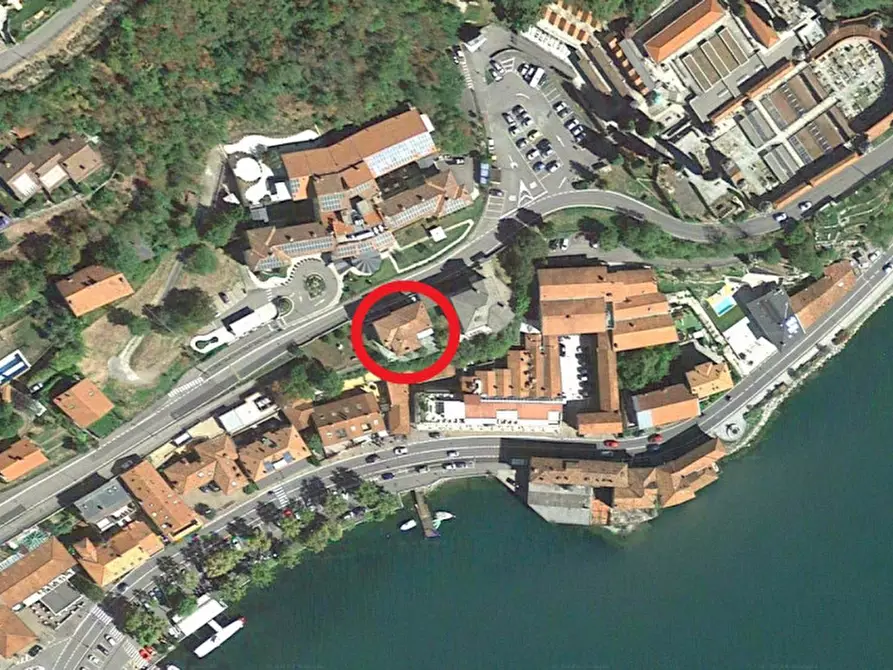 Immagine 20 di Appartamento in vendita  in Via Pietro Gobertti, N. 16 a Lovere