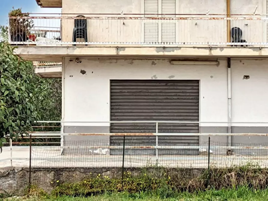 Immagine 2 di Magazzino in vendita  in Loc. Taverna, Via R.Sanzio, N. snc a Montalto Uffugo