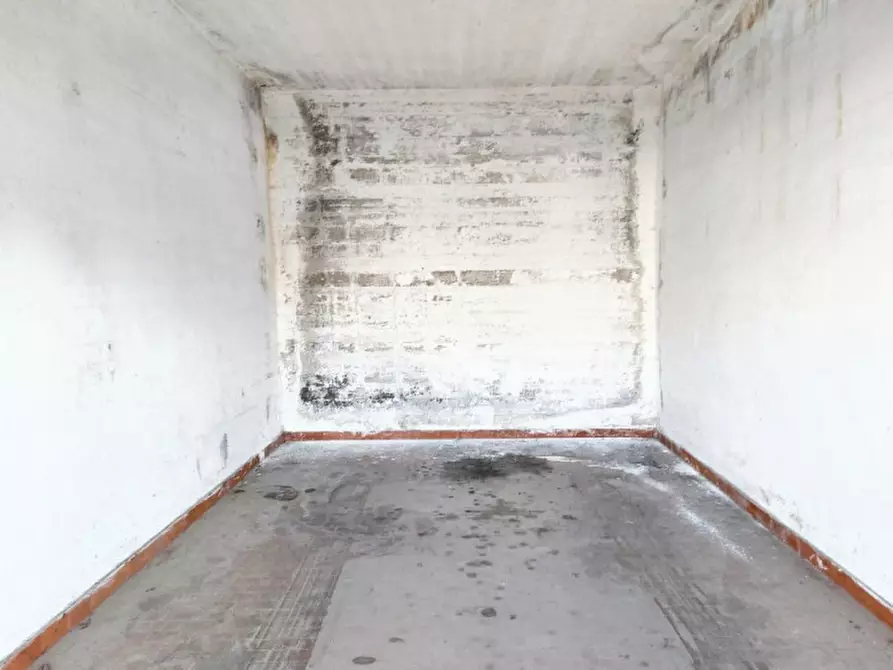 Immagine 3 di Posto auto in vendita  in Via Giacomo Leopardi, N. 28 a Colleferro