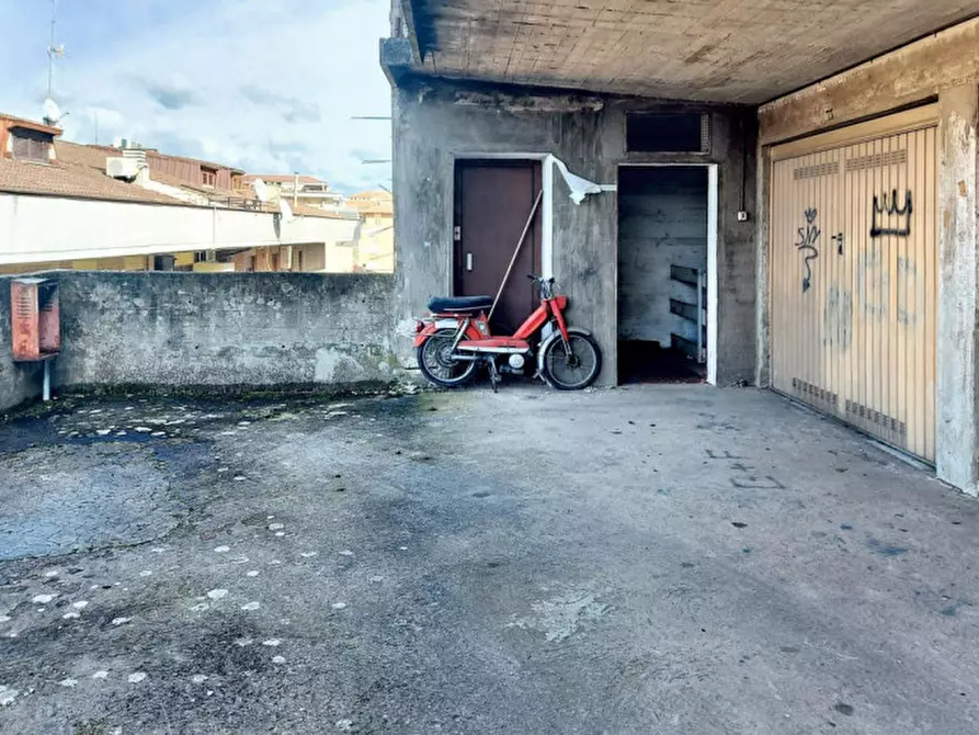 Immagine 11 di Posto auto in vendita  in Via Giacomo Leopardi, N. 28 a Colleferro