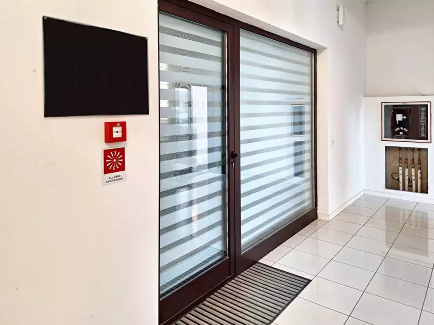 Immagine 2 di Negozio in vendita  in Via  Don Giuseppe Diana, N. snc a Gubbio