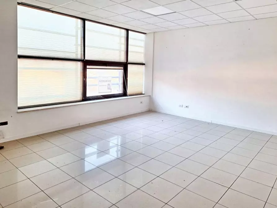 Immagine 1 di Ufficio in vendita  in Via  Don Giuseppe Diana, N. snc a Gubbio