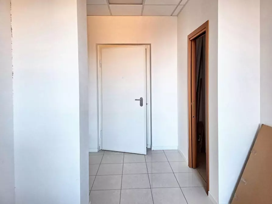 Immagine 3 di Ufficio in vendita  in Via  Don Giuseppe Diana, N. snc a Gubbio
