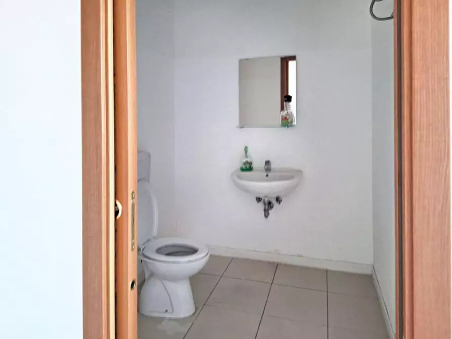 Immagine 4 di Ufficio in vendita  in Via  Don Giuseppe Diana, N. snc a Gubbio