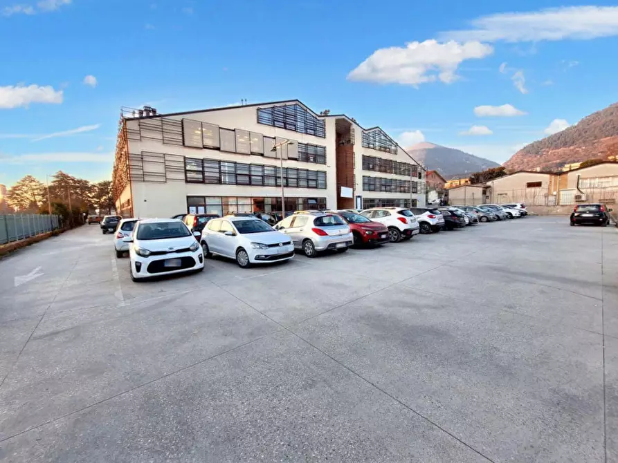 Immagine 15 di Negozio in vendita  in Via  Don Giuseppe Diana, N. snc a Gubbio