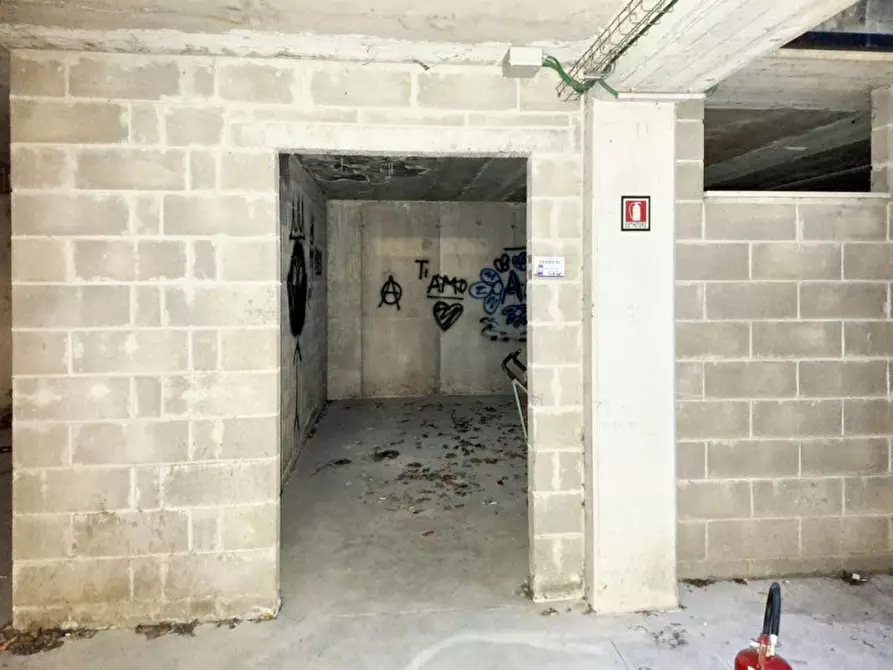 Immagine 11 di Negozio in vendita  in Via  Don Giuseppe Diana, N. snc a Gubbio