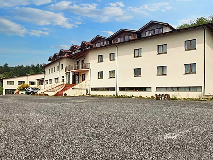 Immagine 1 di Hotel in vendita  in Contrada Santa Caterina, N. snc a Sorbo San Basile