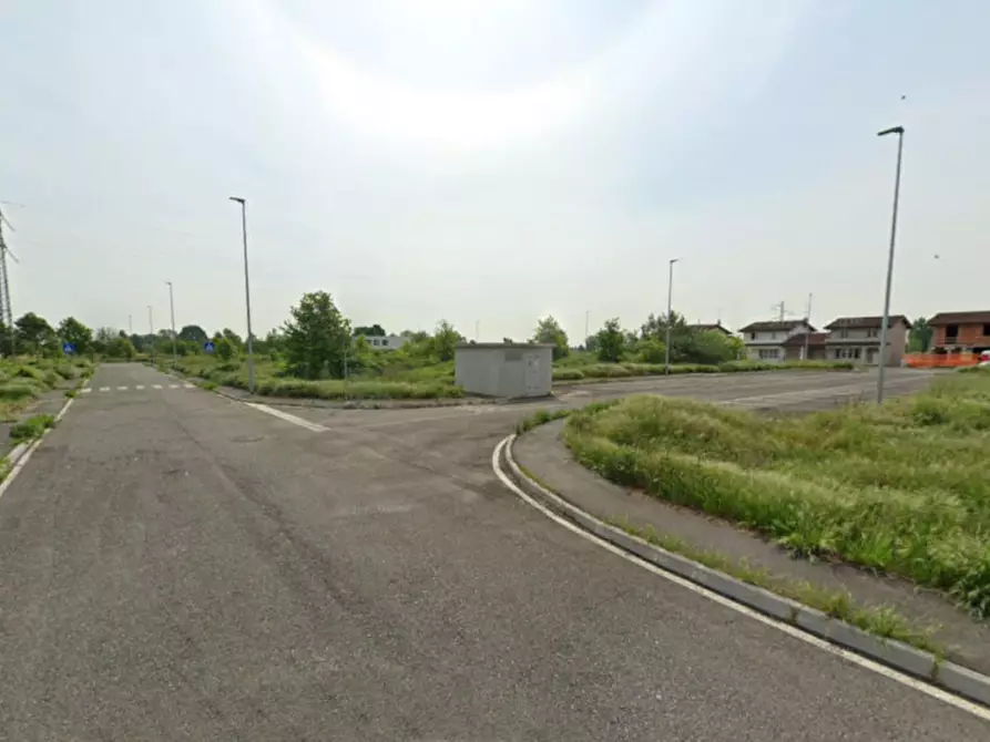 Immagine 4 di Terreno in vendita  in Via Camillo Benso Conte di Cavour, N. snc a Inverno E Monteleone