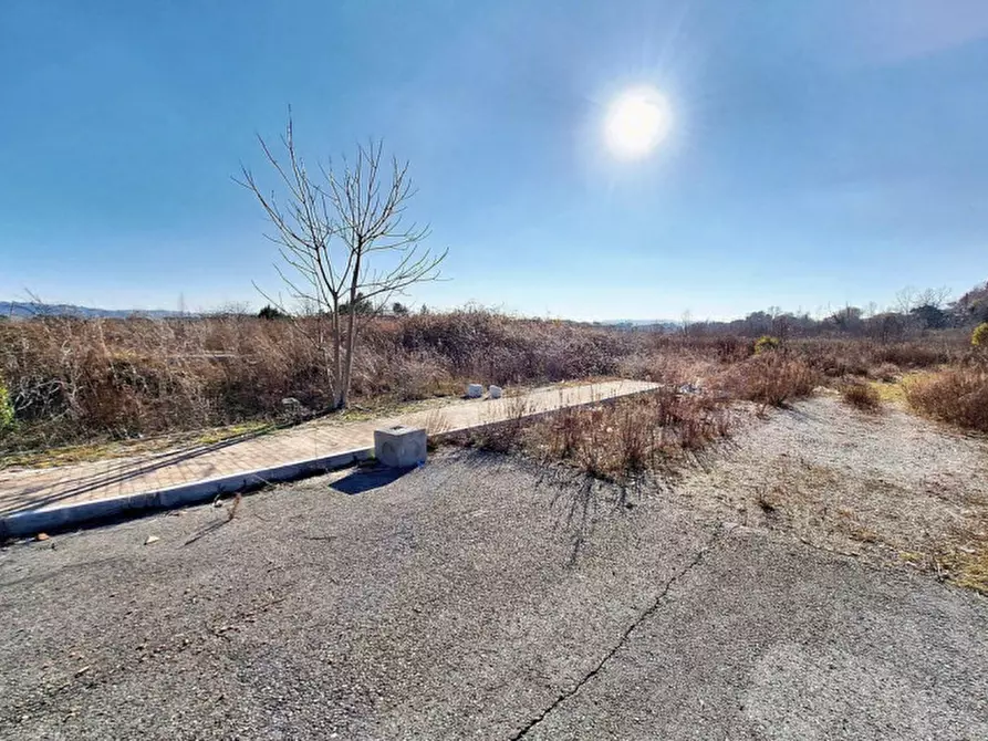 Immagine 12 di Terreno in vendita  in C. da Peschiera, N. snc a Macerata