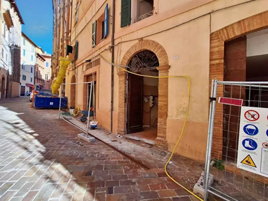 Immagine 2 di Ufficio in vendita  in Via Massei, N. 12 a Camerino