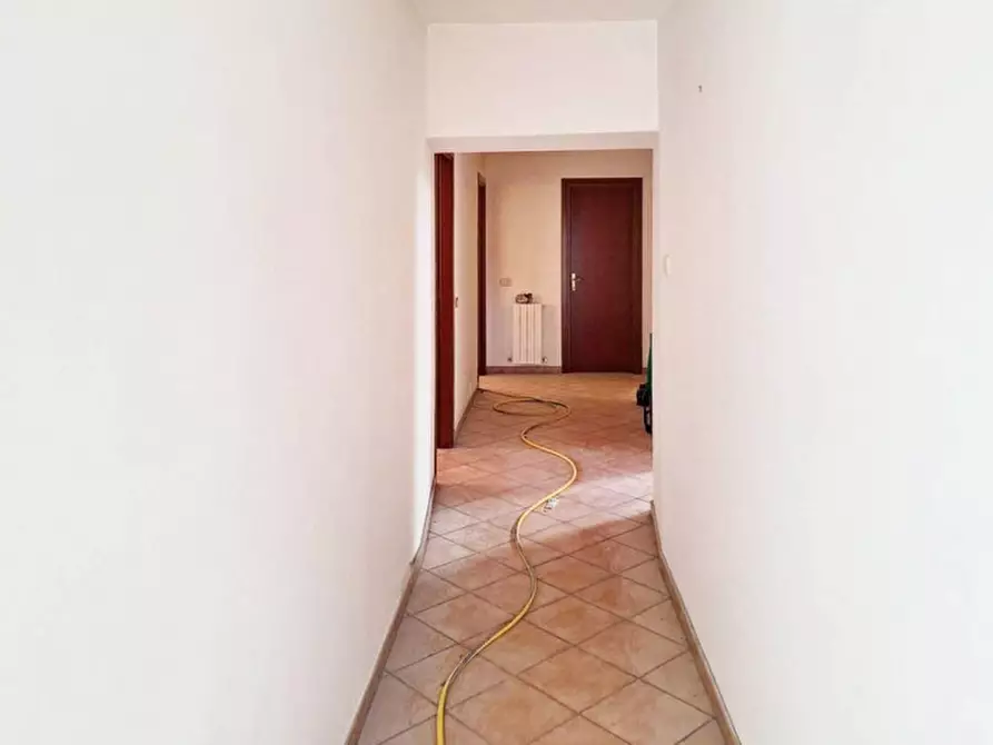 Immagine 6 di Ufficio in vendita  in Via Massei, N. 12 a Camerino