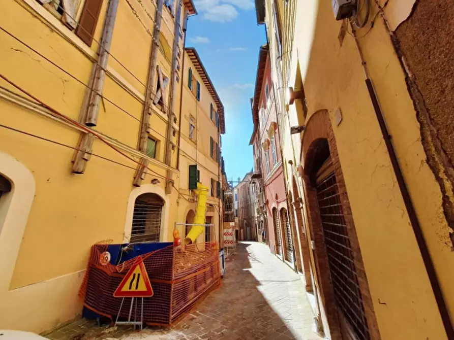 Immagine 12 di Ufficio in vendita  in Via Massei, N. 12 a Camerino