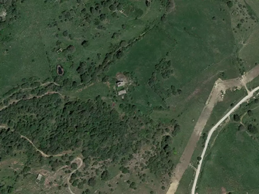 Immagine 3 di Magazzino in vendita  in Contrada Gorgazzo, N. snc a Sperlinga