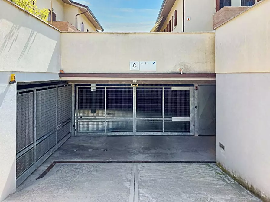 Immagine 7 di Posto auto in vendita  in Via Della Cartiera, N. 14 e 20 a Forli'