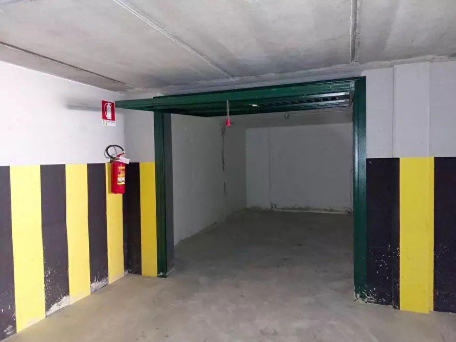 Immagine 2 di Posto auto in vendita  in Via Della Cartiera, N. 14 e 20 a Forli'
