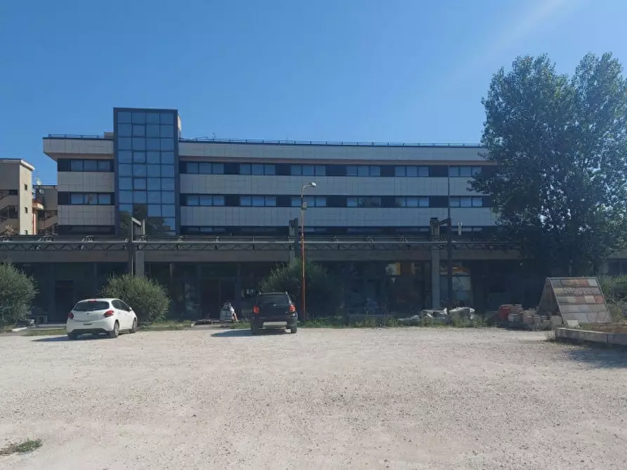 Immagine 1 di Attività commerciale in vendita  in Via Palombarese, N. Km 18,900 a Guidonia Montecelio
