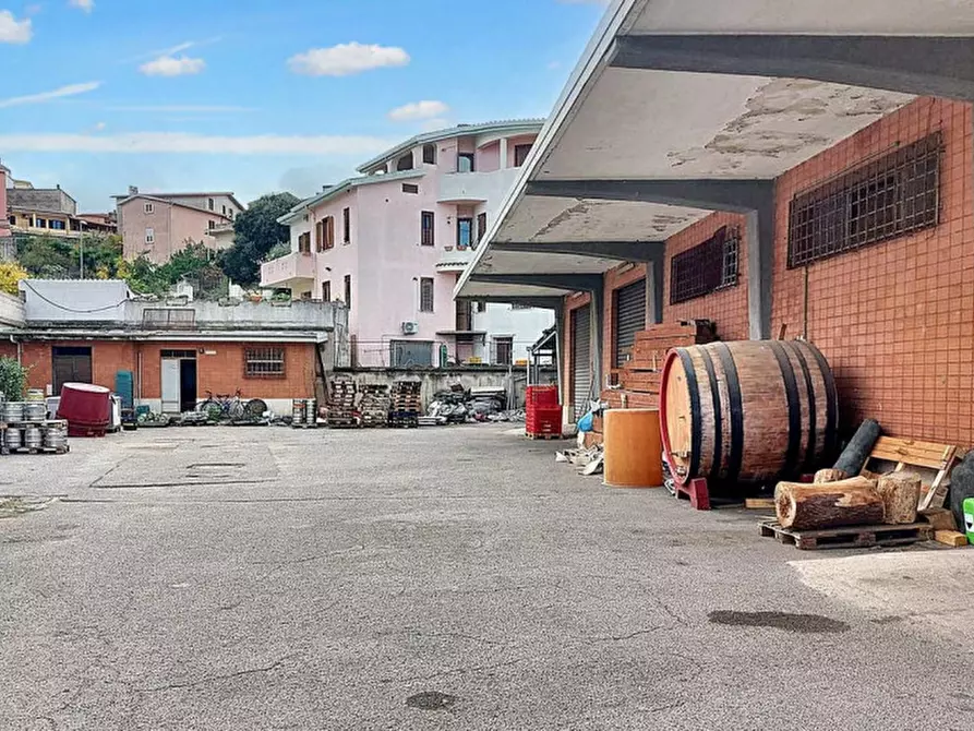 Immagine 5 di Capannone industriale in vendita  in Vico Alessandro Manzoni, N. 25 a Oliena