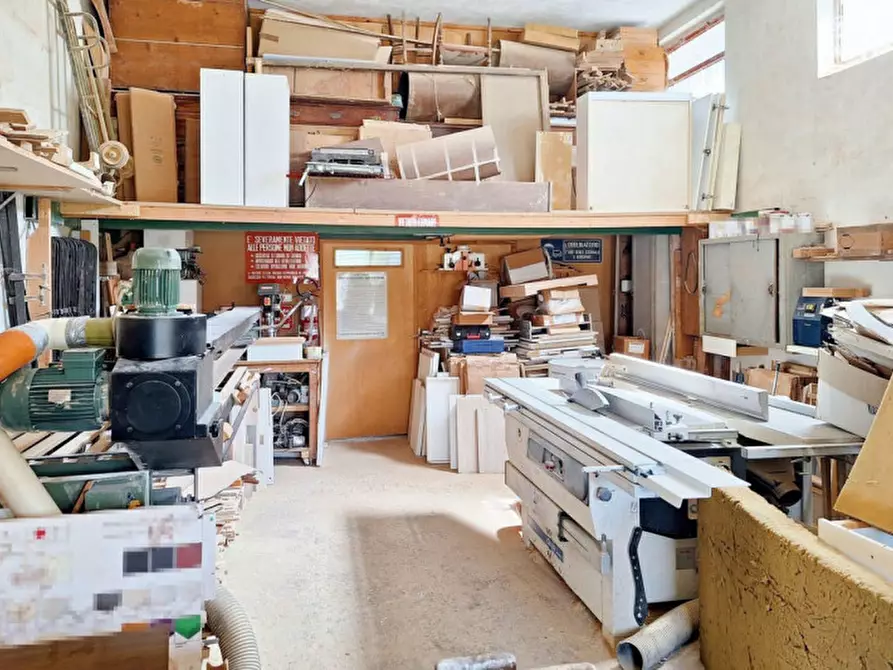 Immagine 6 di Magazzino in vendita  in Via Campo sportivo (Via della Libertà), N. snc a Comunanza