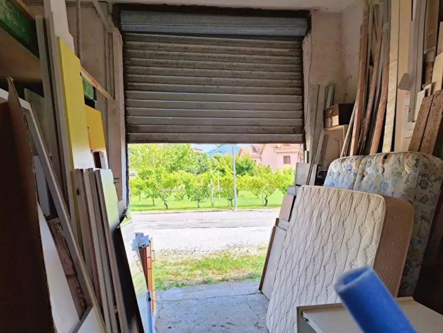 Immagine 8 di Magazzino in vendita  in Via Campo sportivo (Via della Libertà), N. snc a Comunanza