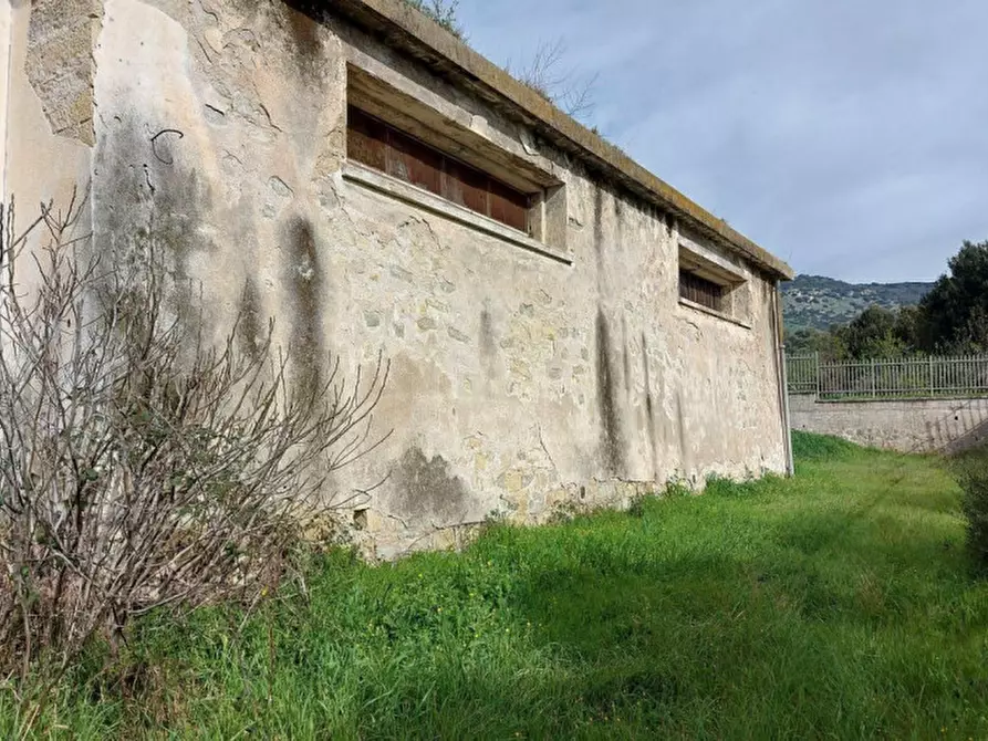 Immagine 11 di Capannone industriale in vendita  in Via Is Bangius, N. 23-25 a Tuili