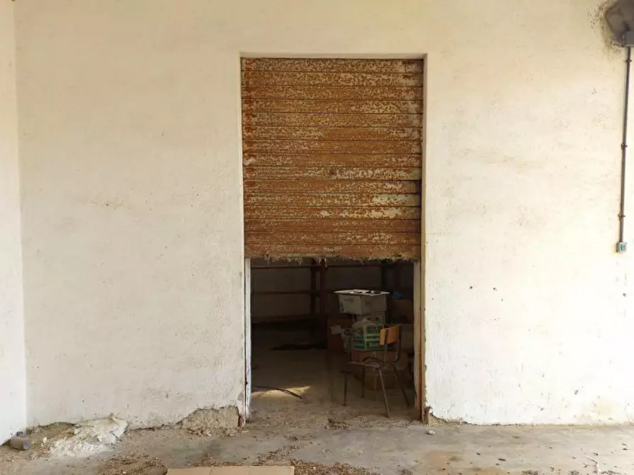 Immagine 12 di Capannone industriale in vendita  in Via Is Bangius, N. 23-25 a Tuili