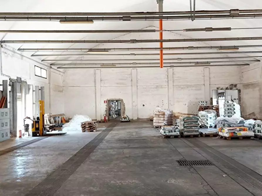 Immagine 6 di Capannone industriale in vendita  in Via Roma, N. 45 a Giba