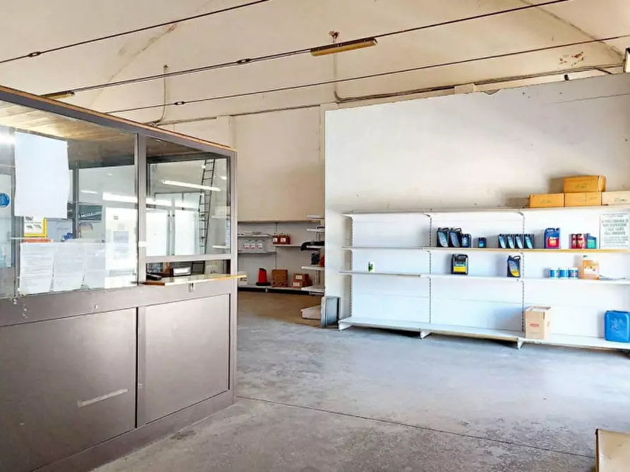 Immagine 12 di Capannone industriale in vendita  in Via Roma, N. 45 a Giba