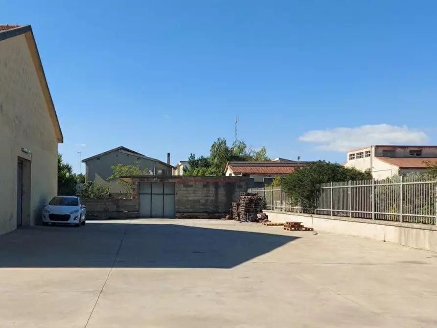 Immagine 13 di Capannone industriale in vendita  in Piazza Grazia Deledda, N. 15-17 a Mandas