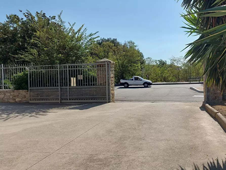 Immagine 17 di Capannone industriale in vendita  in Piazza Grazia Deledda, N. 15-17 a Mandas