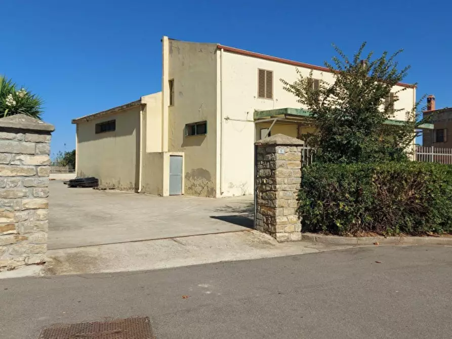 Immagine 20 di Capannone industriale in vendita  in Piazza Grazia Deledda, N. 15-17 a Mandas