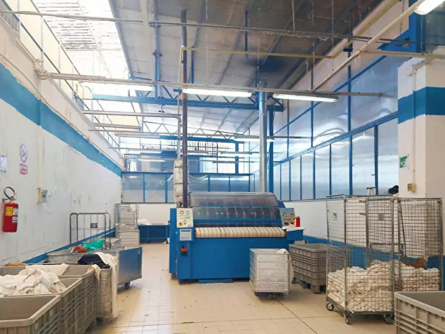 Immagine 5 di Capannone industriale in vendita  in Via Limitone Di Arzano IV Traversa, N. 51 a Napoli