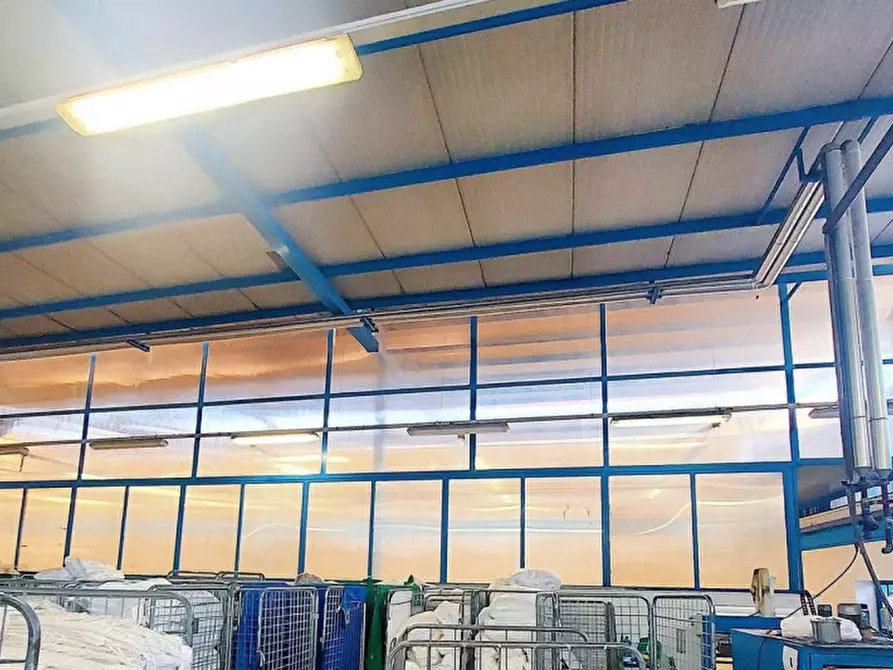 Immagine 12 di Capannone industriale in vendita  in Via Limitone Di Arzano IV Traversa, N. 51 a Napoli