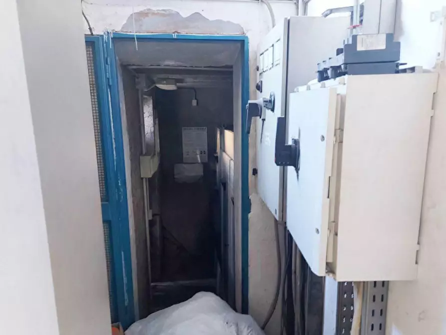 Immagine 14 di Capannone industriale in vendita  in Via Limitone Di Arzano IV Traversa, N. 51 a Napoli