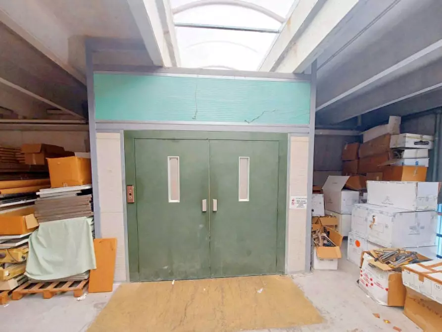 Immagine 13 di Capannone industriale in vendita  in Complesso CIS, lotto 220, N. Isola 2 a Nola