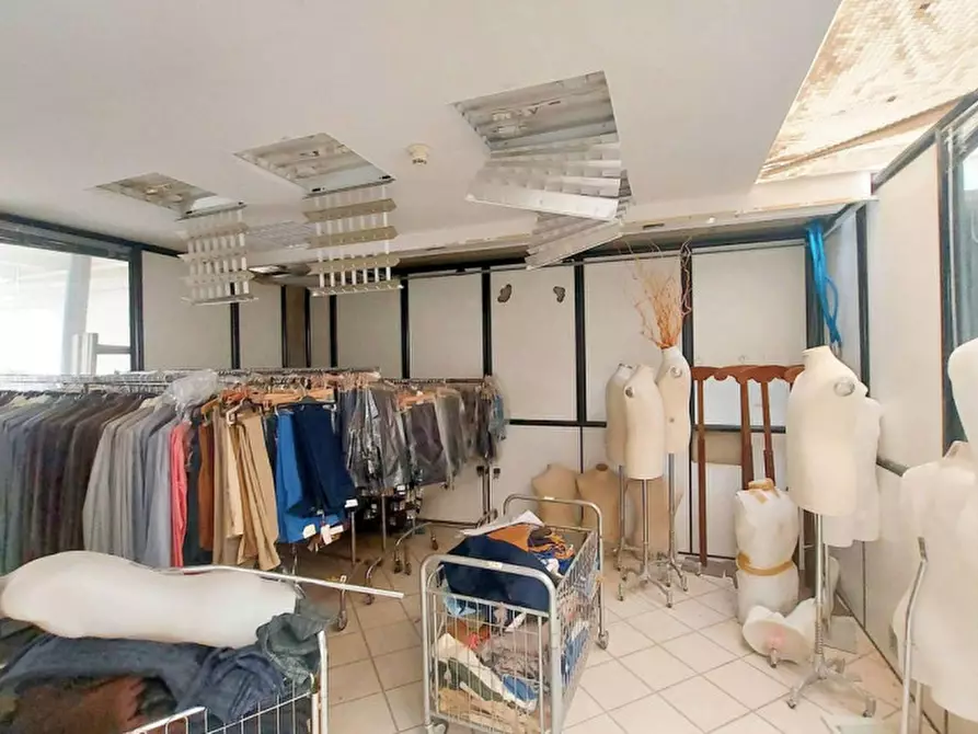 Immagine 17 di Capannone industriale in vendita  in Complesso CIS, lotto 220, N. Isola 2 a Nola