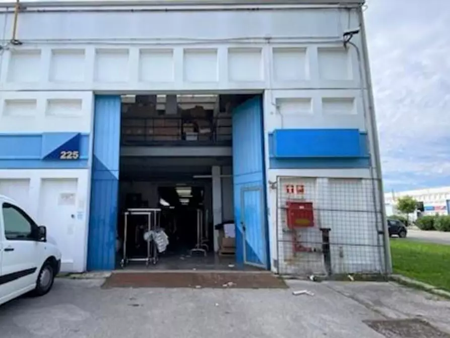 Immagine 20 di Capannone industriale in vendita  in Complesso CIS, lotto 220, N. Isola 2 a Nola