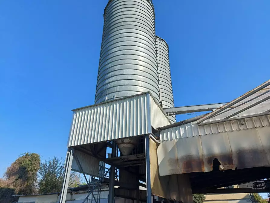 Immagine 4 di Capannone industriale in vendita  in via Cignani, N. 4 a San Giuliano Terme