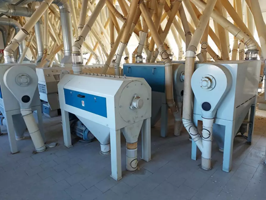 Immagine 23 di Capannone industriale in vendita  in via Cignani, N. 4 a San Giuliano Terme