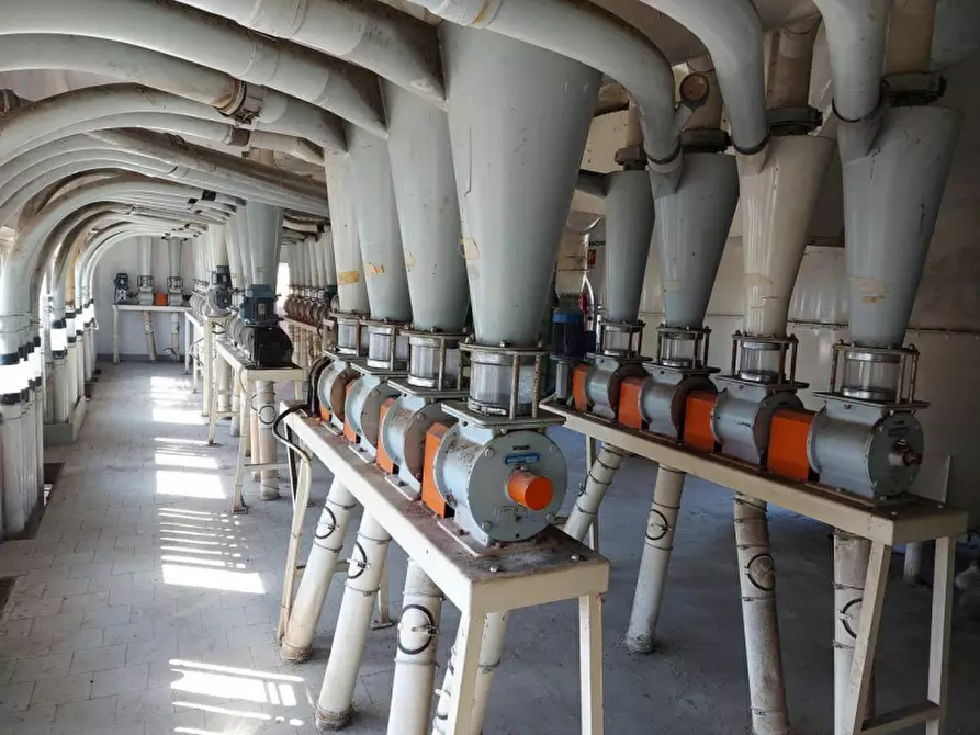 Immagine 30 di Capannone industriale in vendita  in via Cignani, N. 4 a San Giuliano Terme